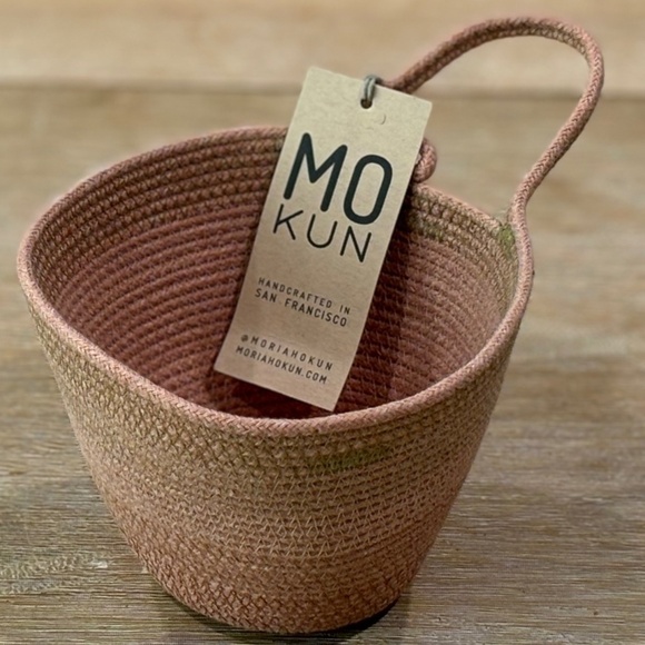 NWT MOKun Terracotta Medium Planter, Hand Dyed Handcrafted - Picture 1 of 10